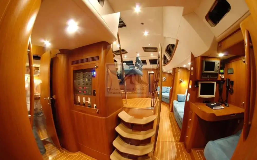 slider 10 X-Yachts X-73