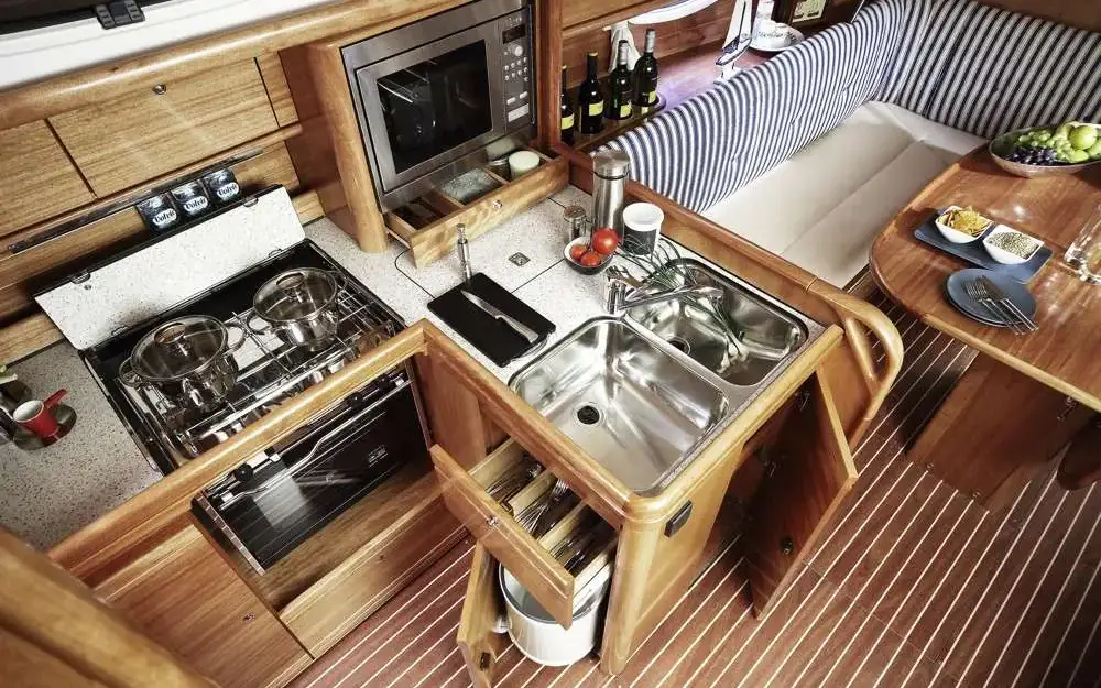 slider 4 Bavaria  34 Cruiser