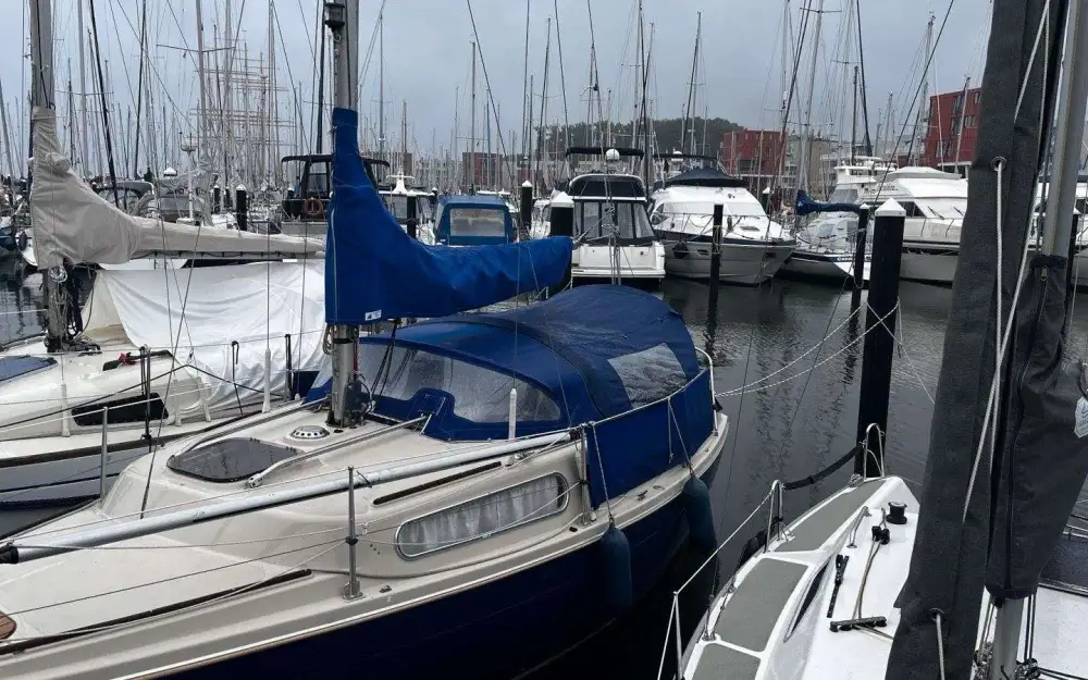 slider 16 Dehler Delanta 76