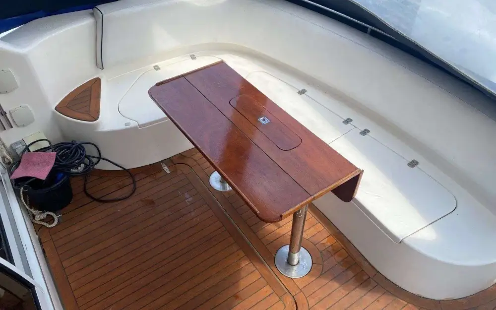 slider 13 Sealine  360