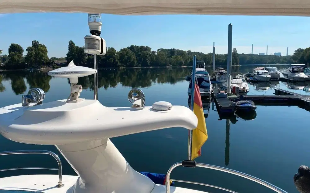 slider 17 Sealine  360