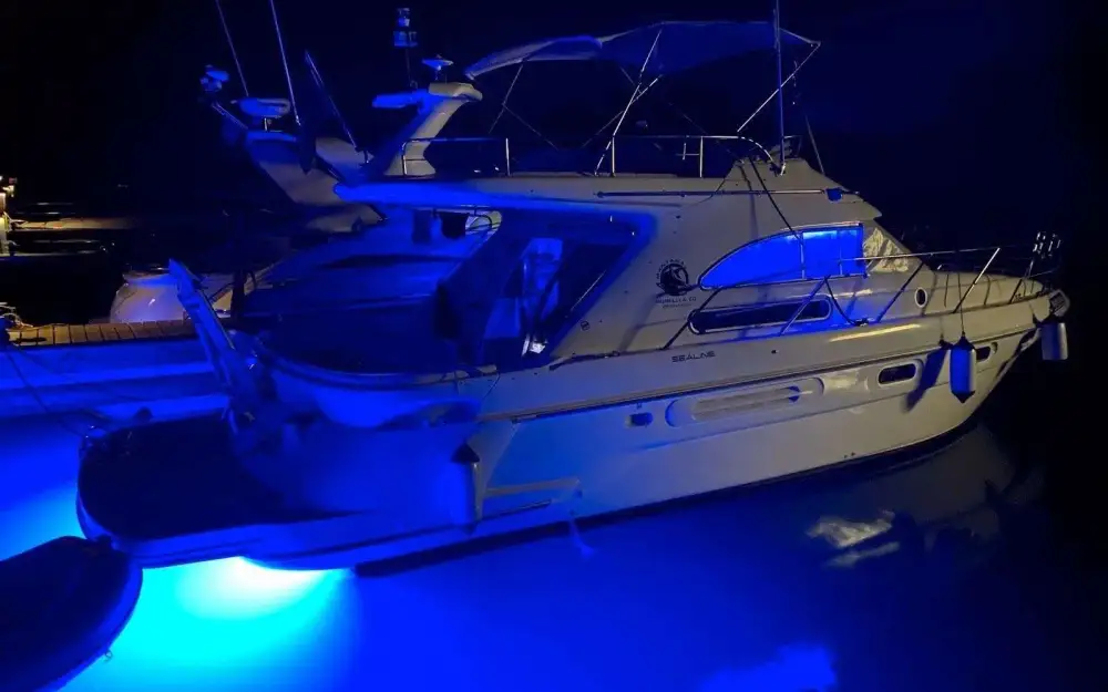 slider 18 Sealine  360