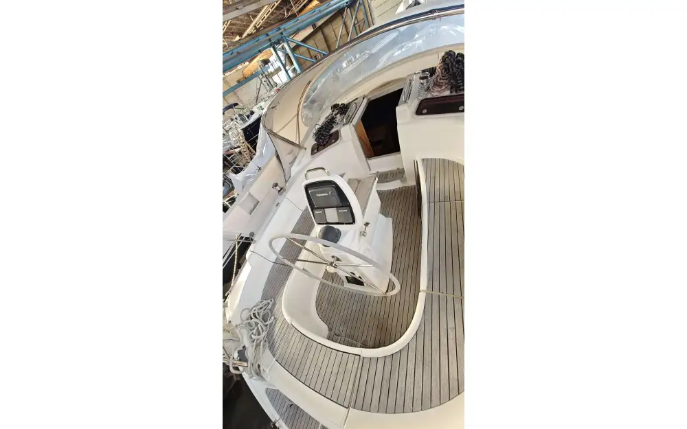 slider 0 Bavaria  37 Cruiser