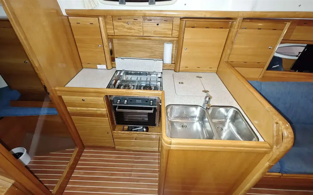 slider 11 Bavaria  37 Cruiser