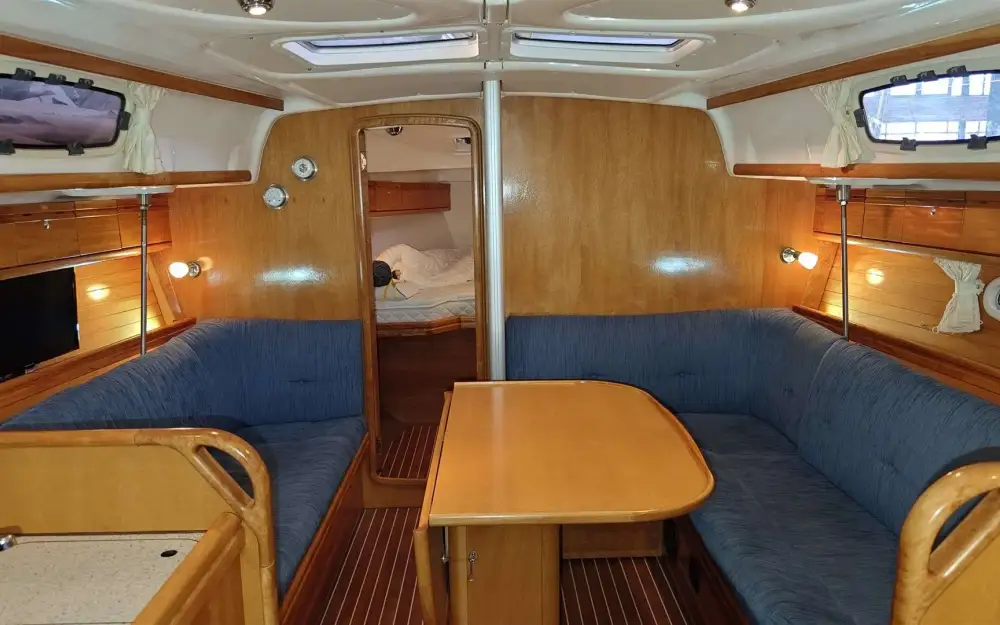 slider 3 Bavaria  37 Cruiser