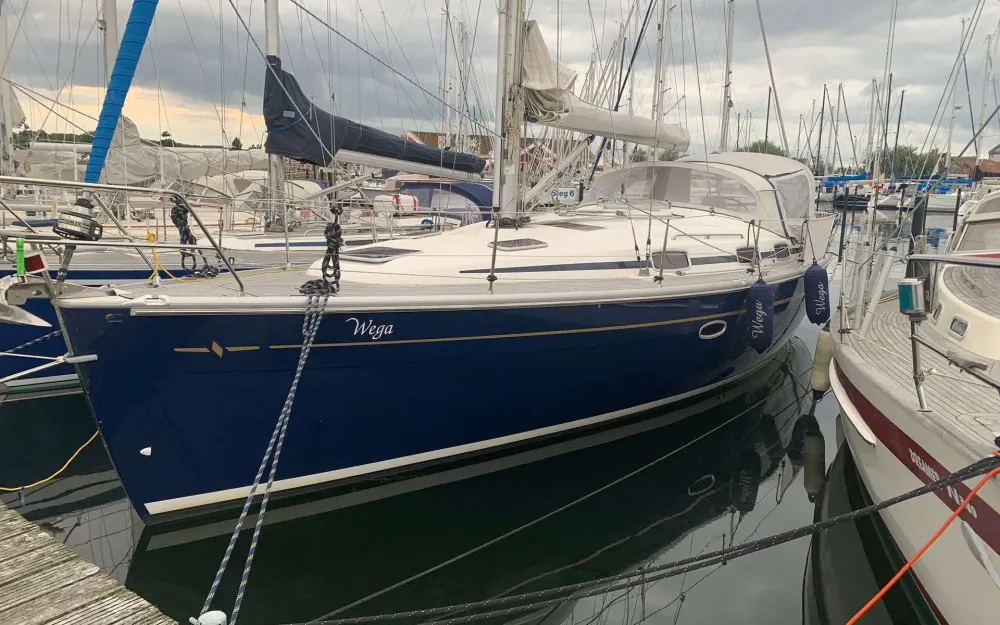 slider 4 Bavaria  37 Cruiser