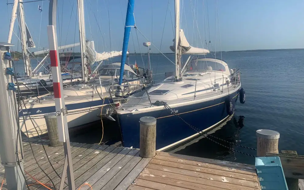 slider 7 Bavaria  37 Cruiser