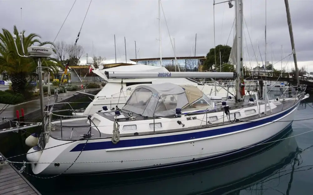 slider 9 Hallberg Rassy  48