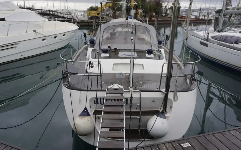 slider 10 Hallberg Rassy  48