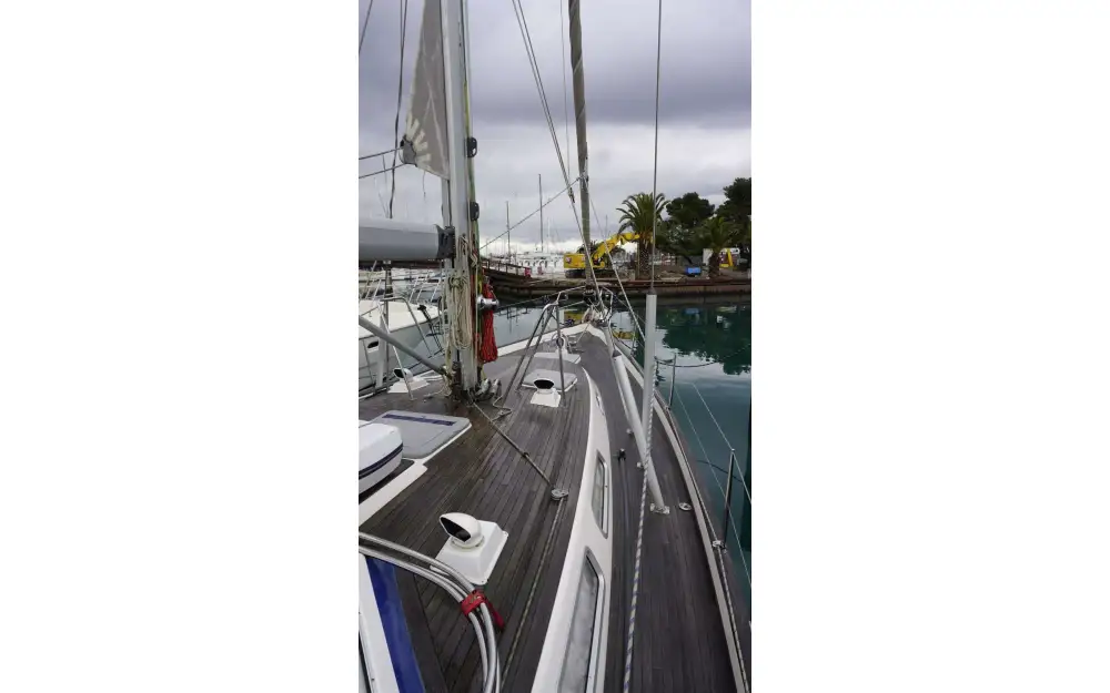 slider 11 Hallberg Rassy  48
