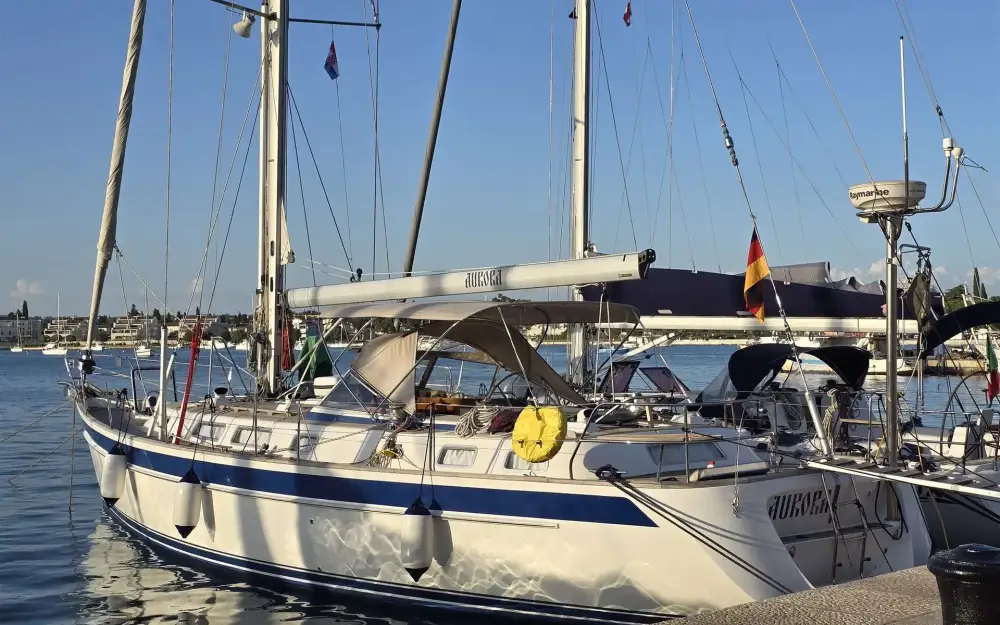 slider 12 Hallberg Rassy  48