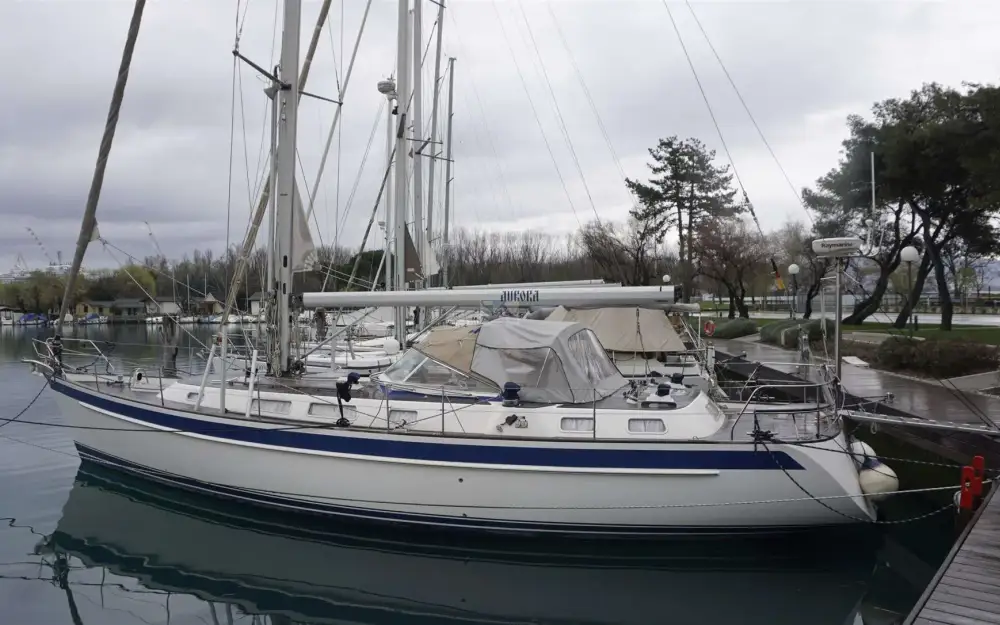slider 18 Hallberg Rassy  48