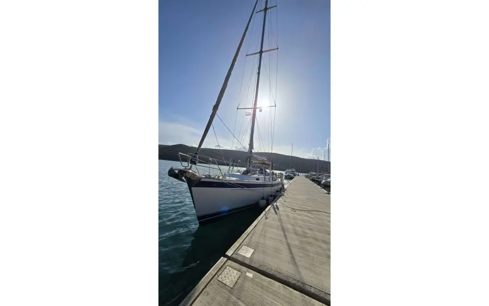 slider 5 Hallberg Rassy  48
