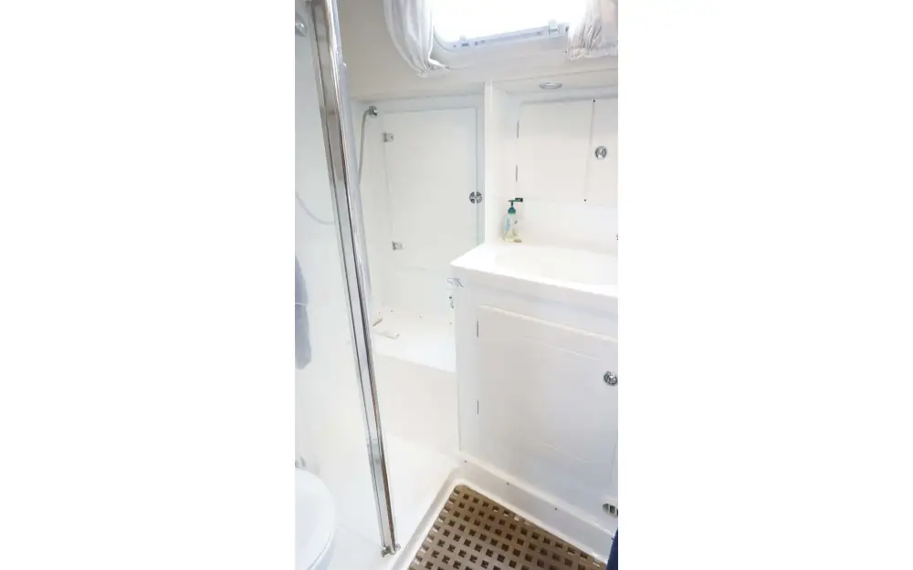 slider 6 Hallberg Rassy  48