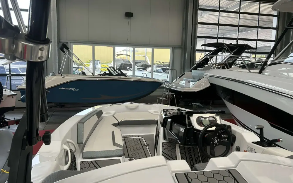 Scarab BoatsScarab 165 Gost