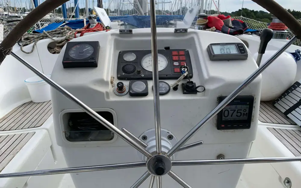 slider 9 Beneteau Oceanis 440