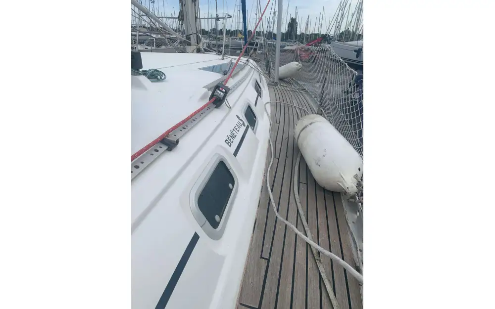 slider 10 Beneteau Oceanis 440