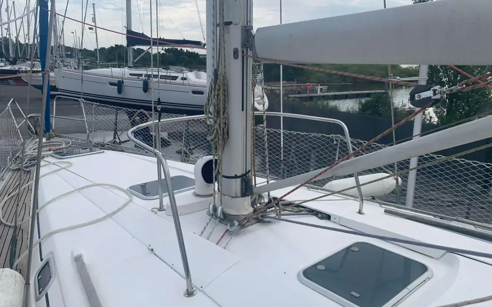 slider 11 Beneteau Oceanis 440