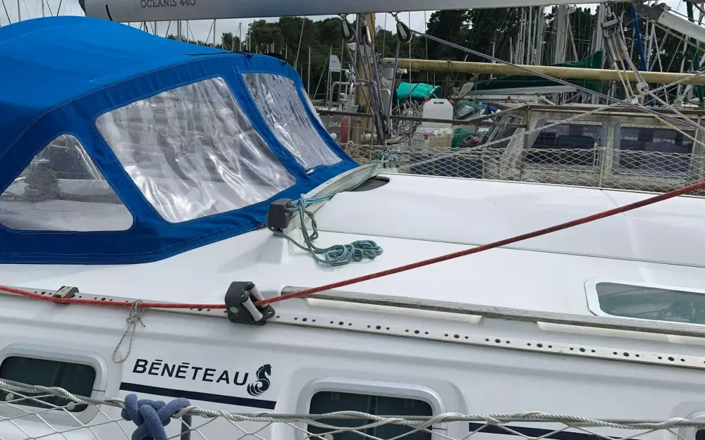 slider 21 Beneteau Oceanis 440