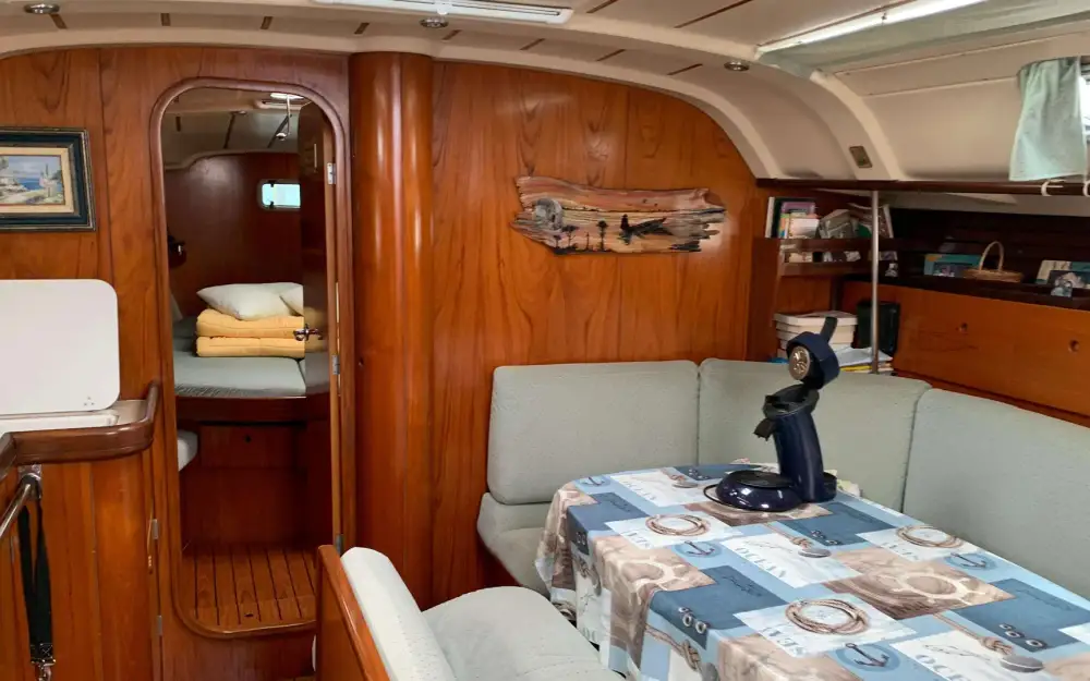 slider 30 Beneteau Oceanis 440
