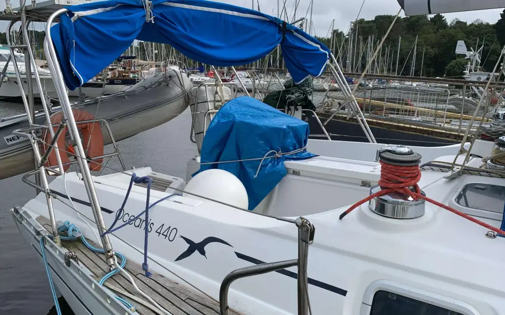 slider 48 Beneteau Oceanis 440