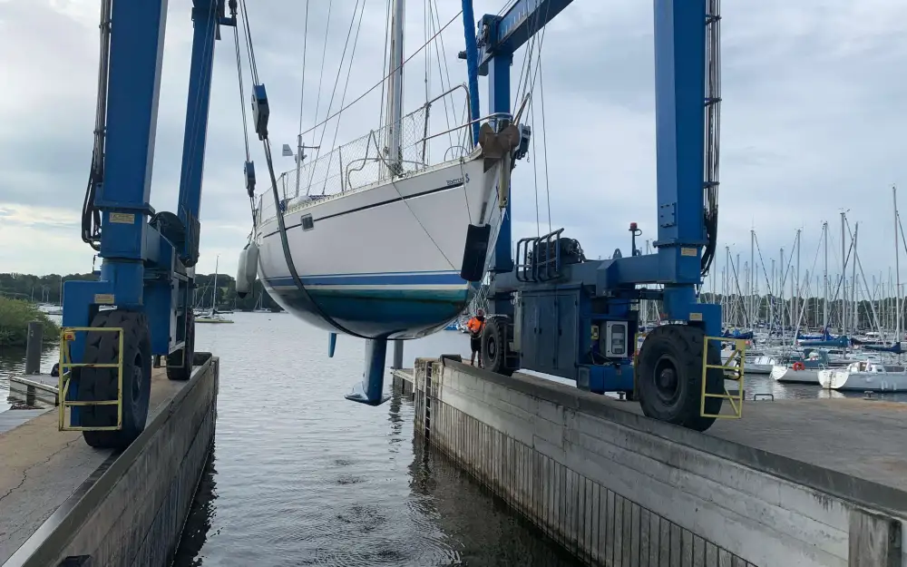 slider 7 Beneteau Oceanis 440
