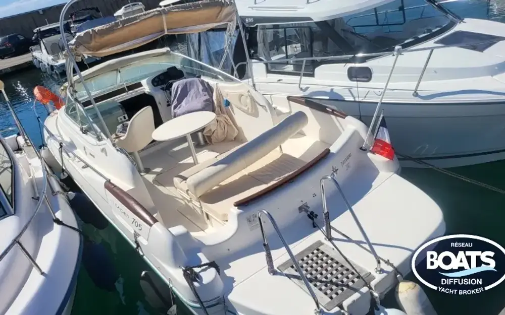 slider 0 Jeanneau Leader 705