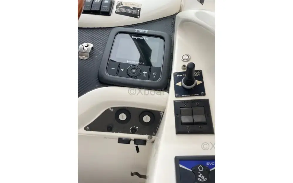 slider 6 Sunseeker Hawk 34