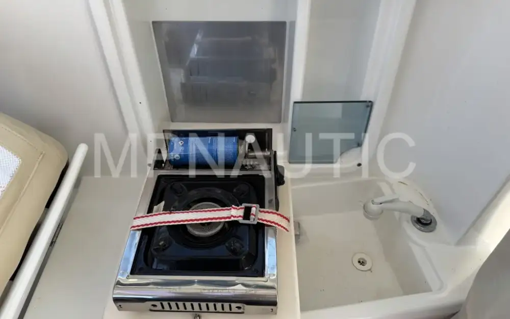 slider 11 Beneteau Antares 750 HB