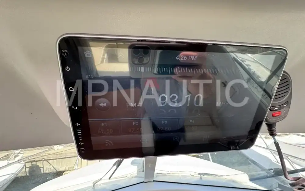 slider 12 Beneteau Antares 750 HB