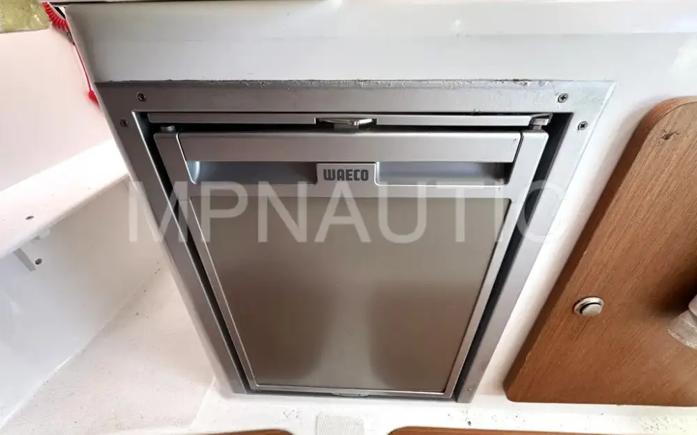 slider 13 Beneteau Antares 750 HB