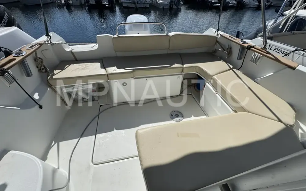 slider 3 Beneteau Antares 750 HB