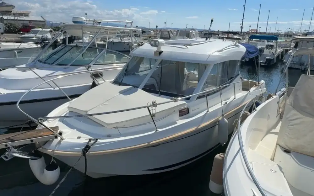 slider 1 Beneteau Antares 750 HB