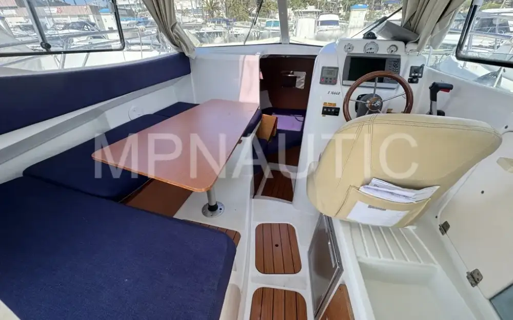 slider 6 Beneteau Antares 750 HB