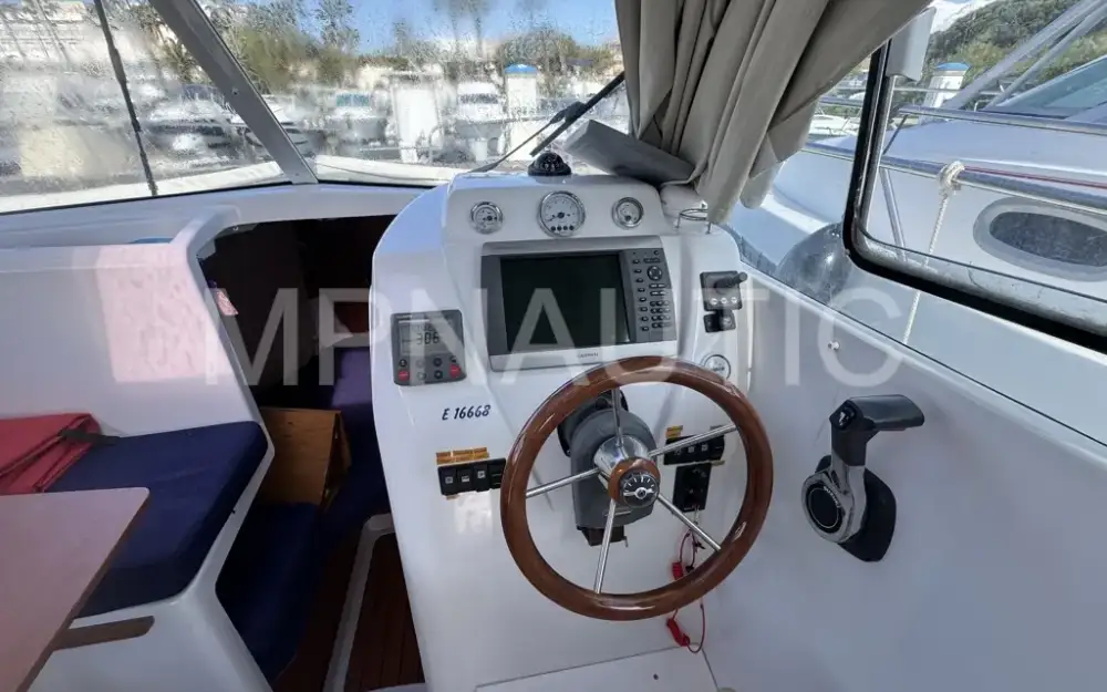 slider 7 Beneteau Antares 750 HB