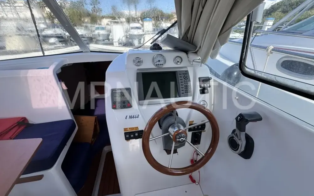 slider 7 Beneteau Antares 750 HB - null