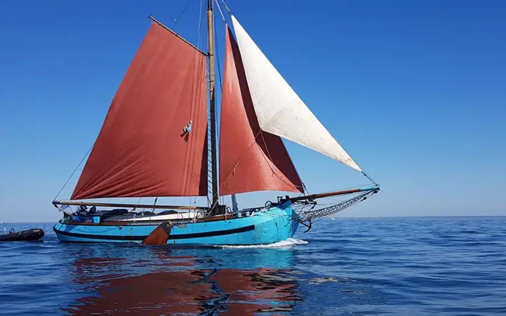 slider 0 Bateau Logement Tjalk authentique rare avec ses agrées mât voile dérives