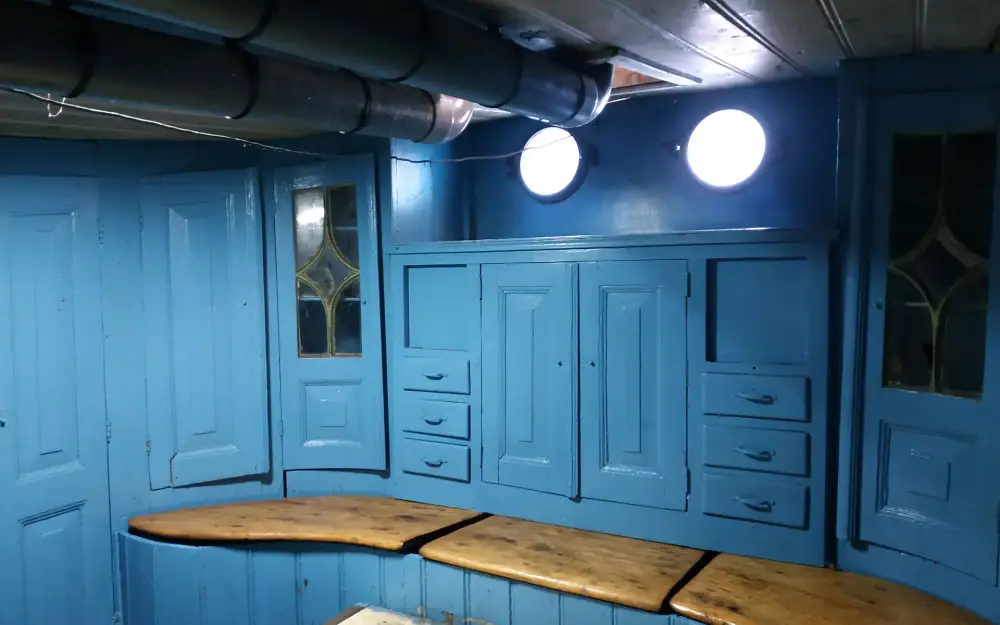 slider 23 Bateau Logement Tjalk authentique rare avec ses agrées mât voile dérives