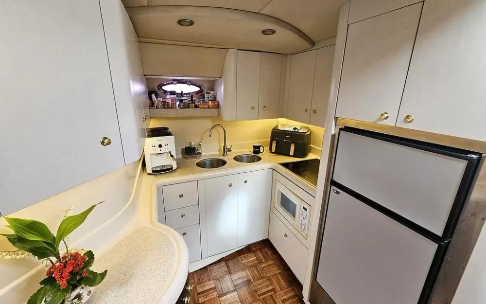 slider 21 Cruisers Yachts  4270 Esprit