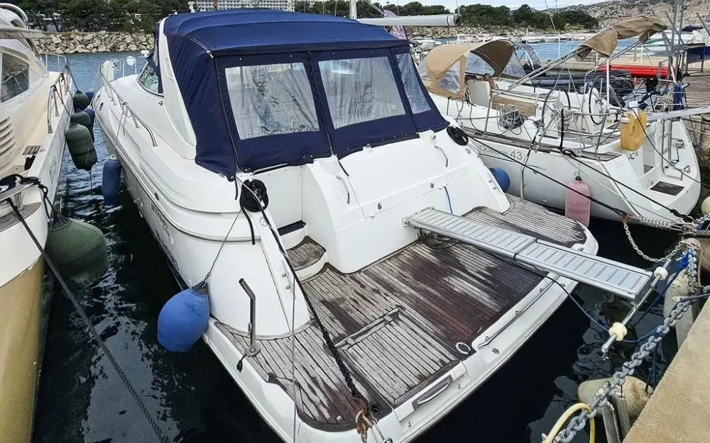slider 5 Cruisers Yachts  4270 Esprit