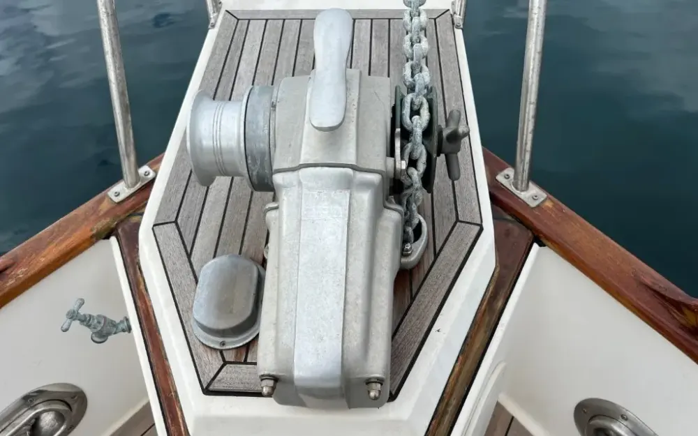 slider 9 Grand Banks  36 Europa - null