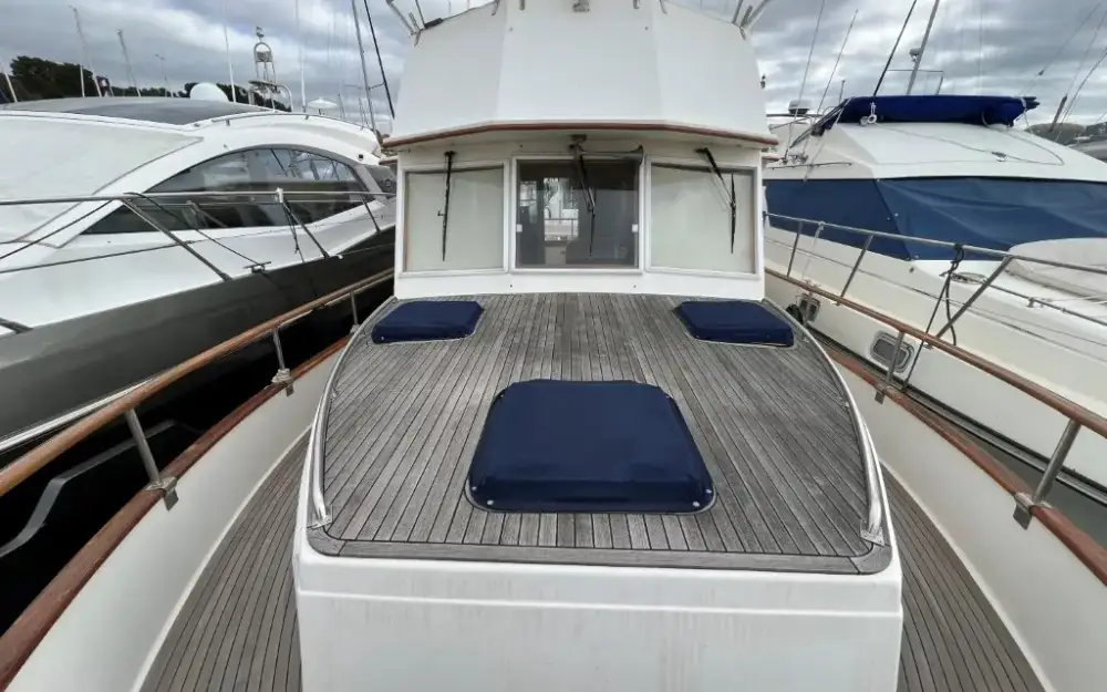 slider 10 Grand Banks  36 Europa