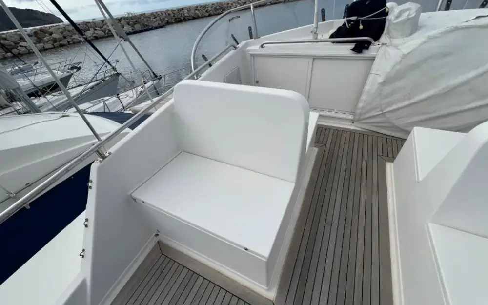 slider 17 Grand Banks  36 Europa