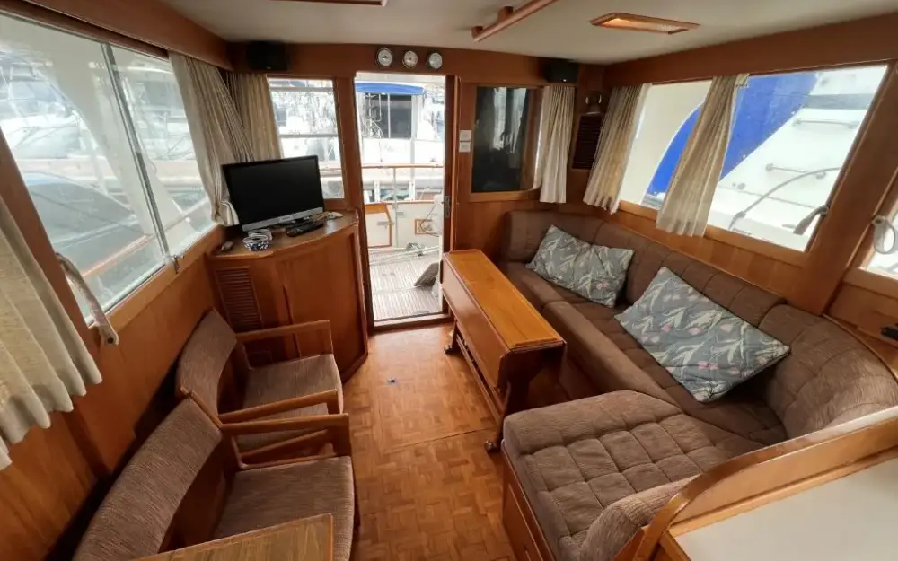 slider 21 Grand Banks  36 Europa