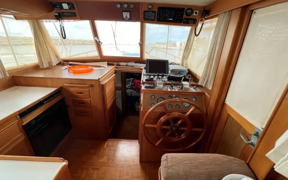 slider 22 Grand Banks  36 Europa