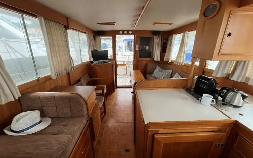 slider 23 Grand Banks  36 Europa