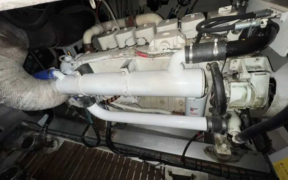 slider 39 Grand Banks  36 Europa - null