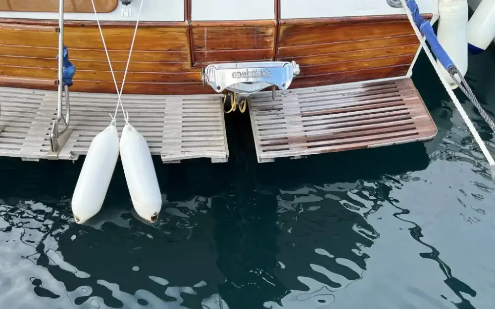 slider 3 Grand Banks  36 Europa