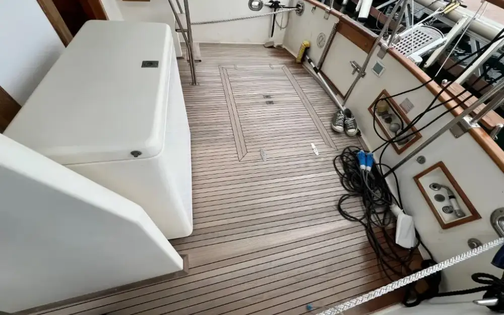 slider 5 Grand Banks  36 Europa
