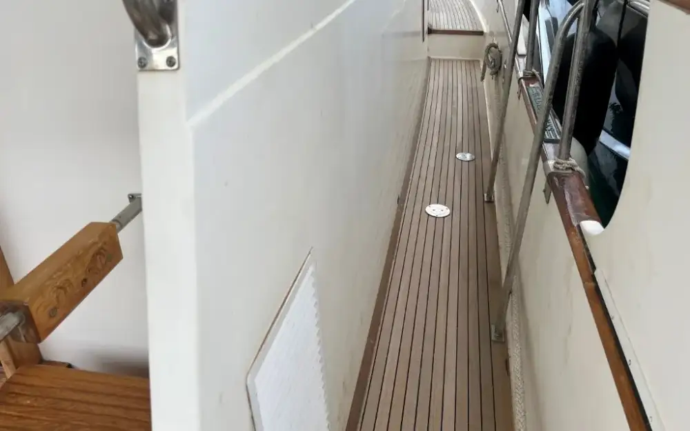 slider 6 Grand Banks  36 Europa